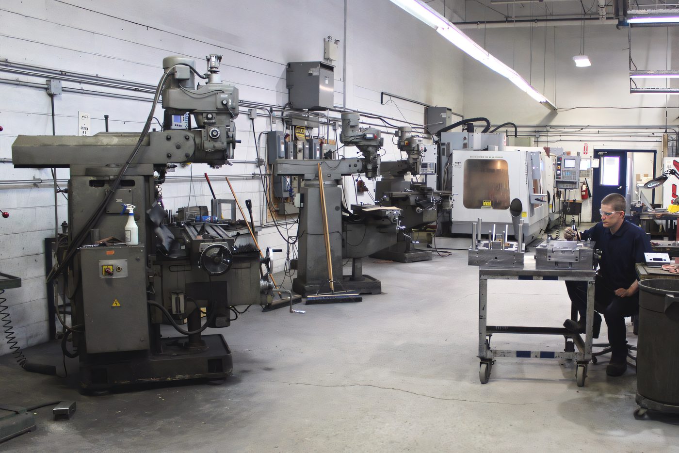 Milling machines lined up in the Protoplast tool shop